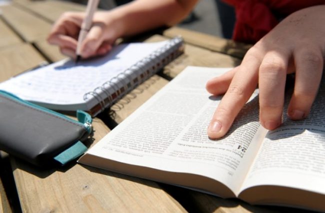 10 Razões para ler e entender a Bíblia